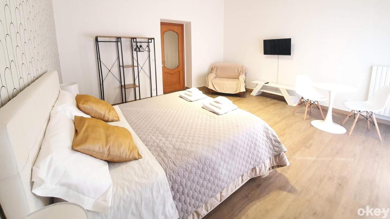 Twin Room Apulia Accommodation - Bari Policlinico Zewnętrze zdjęcie